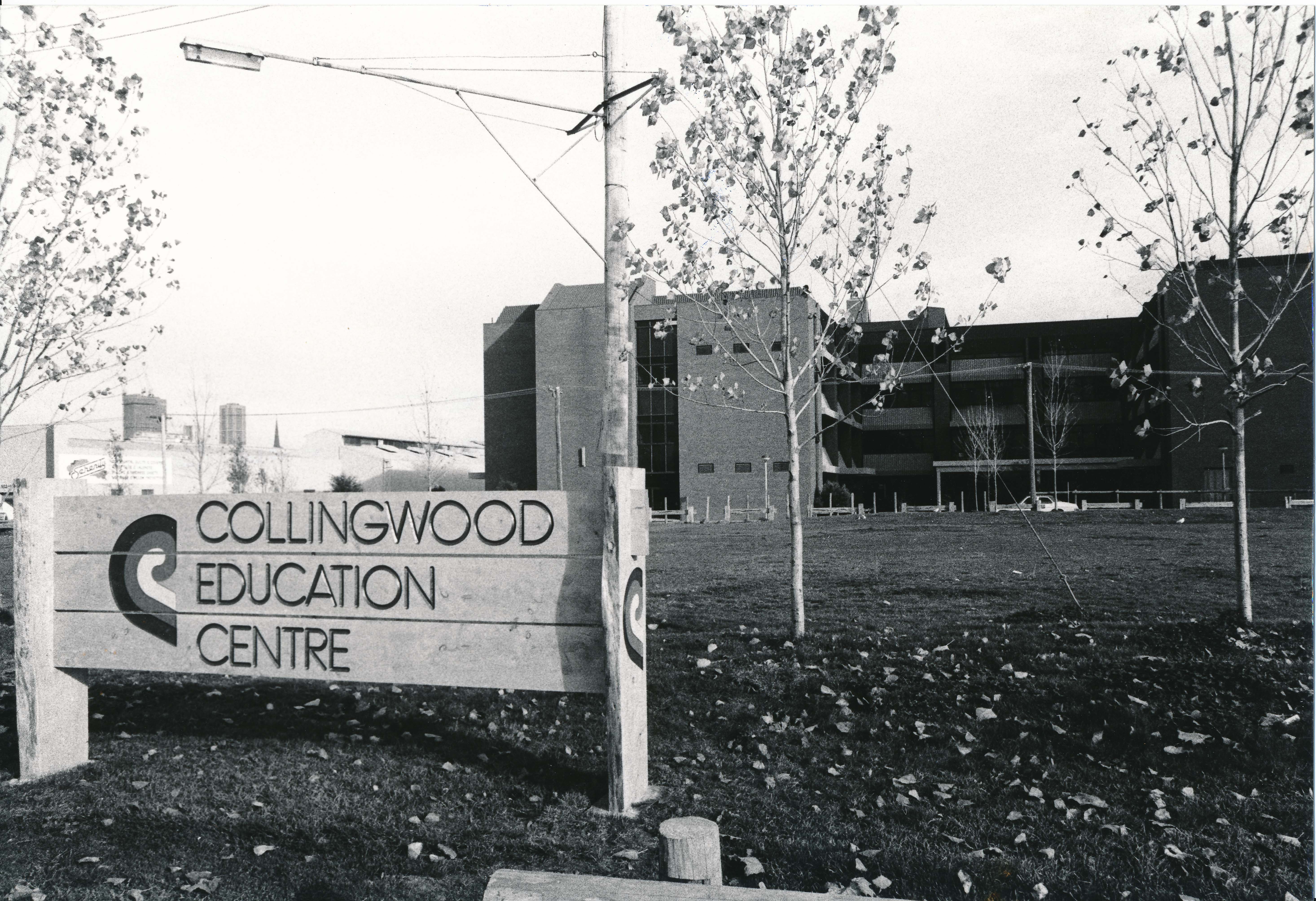 Collingwood Education Centre, 1981. Photographer unknown. Yarra Libraries, CL PIC 333.